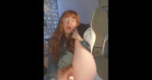 Squirting redhead makes a creamy mess