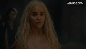 EMILIA CLARKE SEXY SCENE IN GAME OF THRONES 1